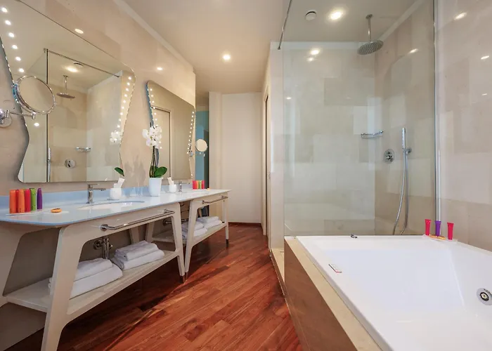 מלון Jr Grande Delle Nazioni 5*