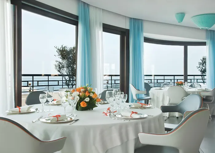 Jr Grande Delle Nazioni מלון