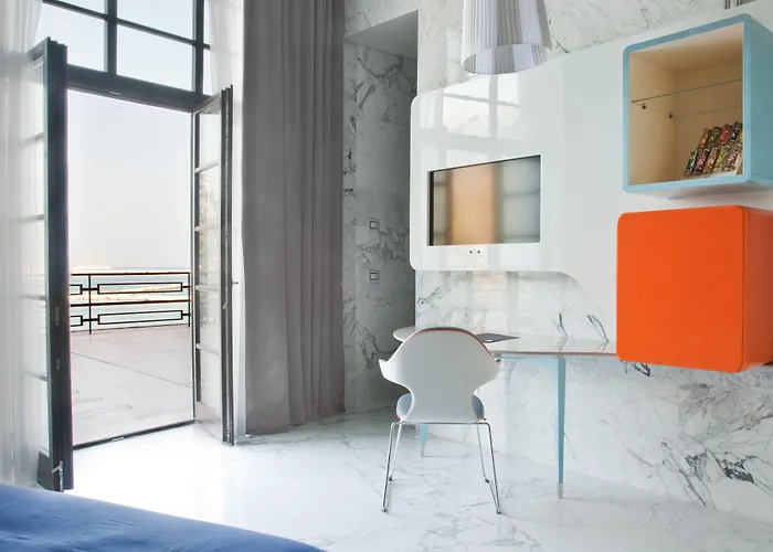 Jr Grande Delle Nazioni מלון בארי